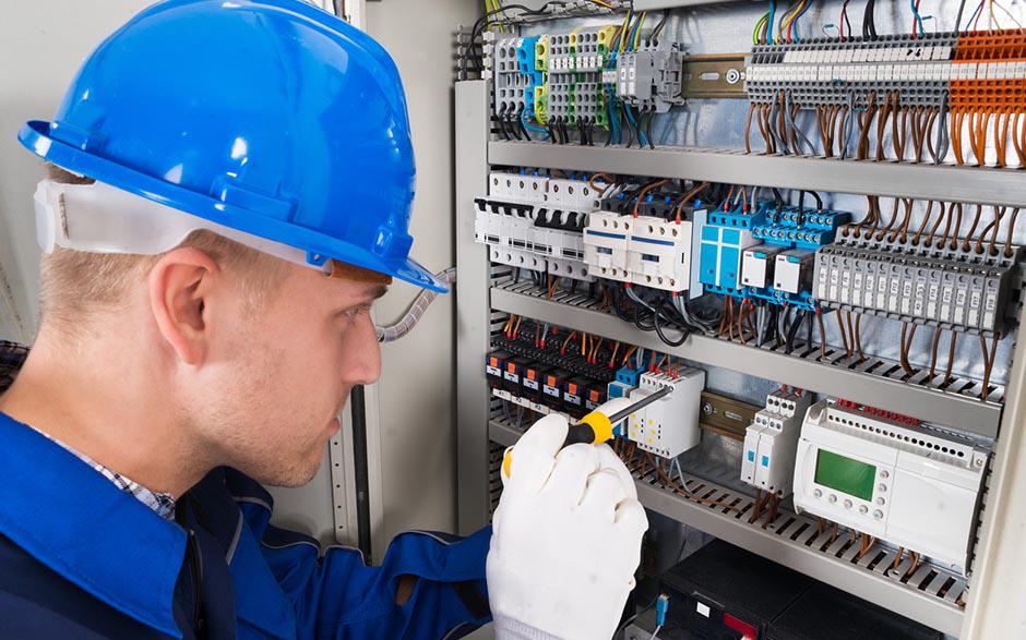 électricien de maintenance Paris 8