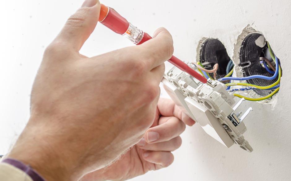 électricien de maintenance Paris 8